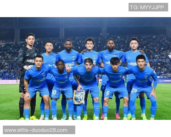 南通支云足球队王教练带队冲击新赛季目标展现团队精神与战术创新